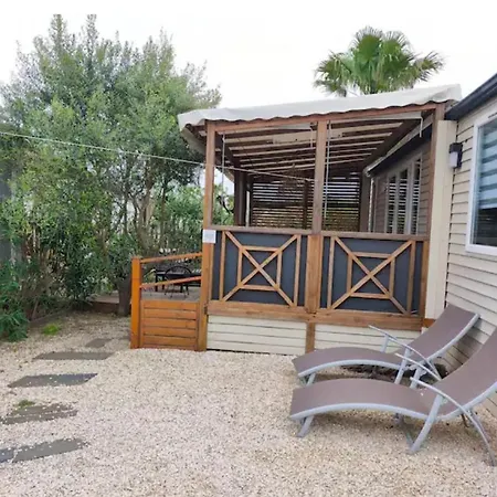 Campingplads Mobil-home Climatise 6 Personnes *
