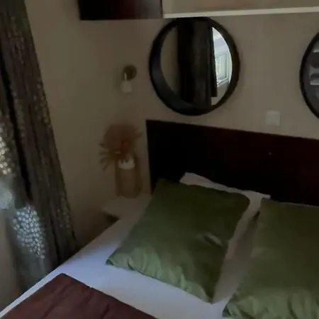 Campingplads Mobil-home Climatise 6 Personnes *